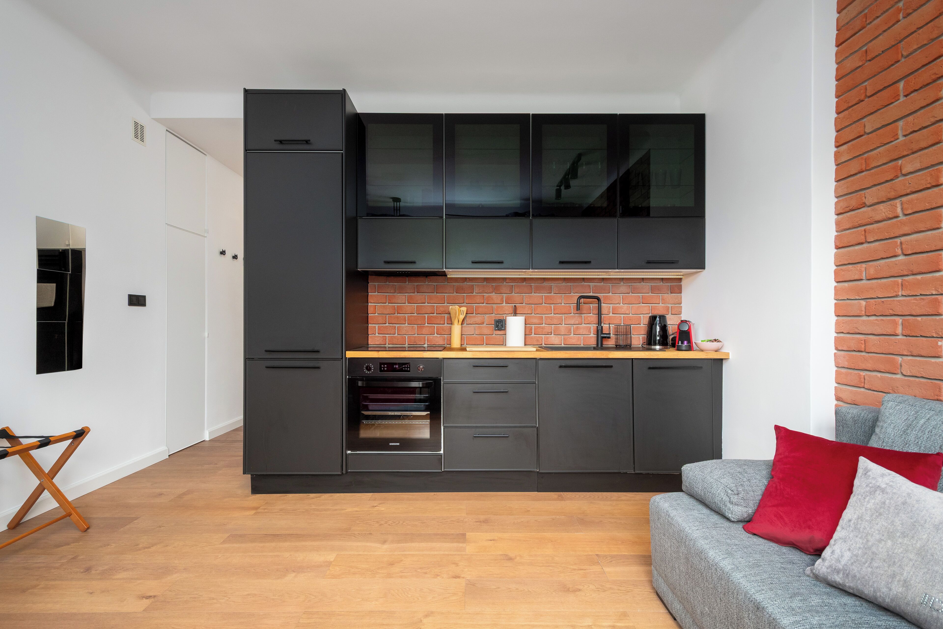 Apartment (12) | Living area | 30-inch flat-screen TV with digital channels