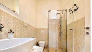 Dusche, Bidet