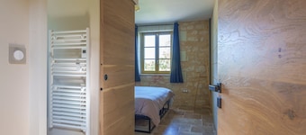 A comfortable home on the riverbank near Ussé