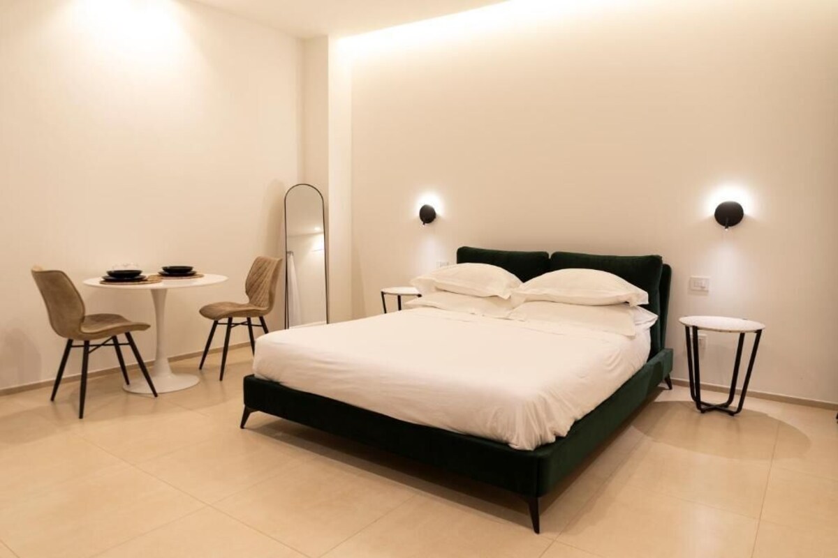 Blackout curtains, soundproofing, iron/ironing board, free WiFi