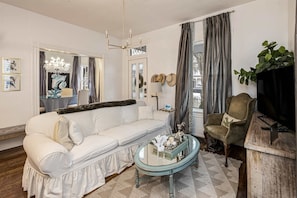Living area - The Coast is Clear - 4bdr (Galveston)