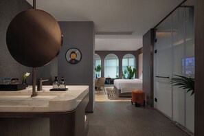 Habitación doble clásica, vista a la ciudad | Escritorio, espacio para trabajar con laptop y wifi gratis 