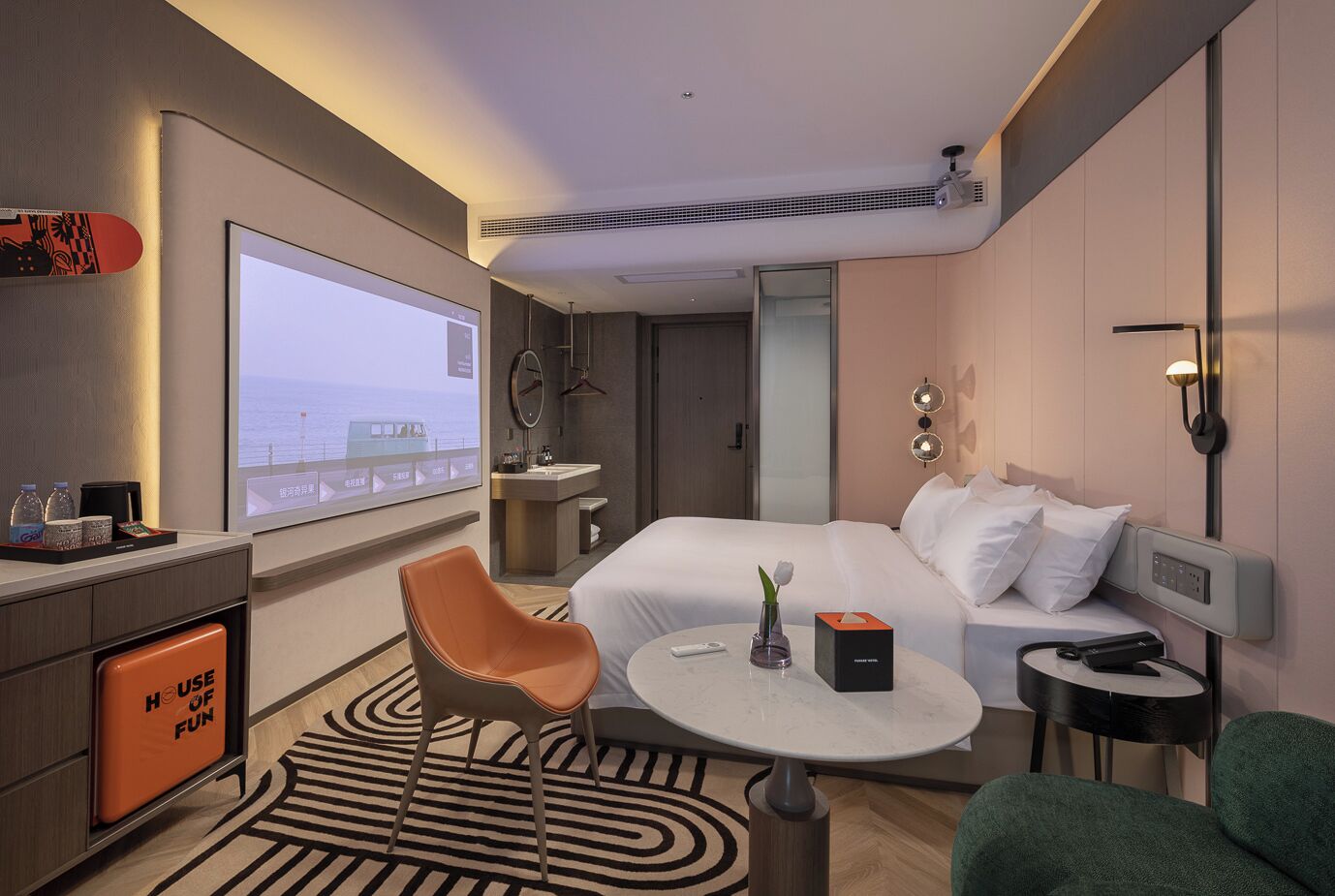 Habitación clásica doble, vistas a la ciudad | Escritorio, espacio para trabajar con un portátil, wifi gratis