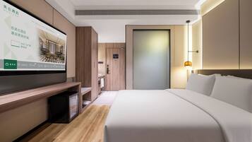 Habitación clásica doble, vistas a la ciudad | Escritorio, espacio para trabajar con un portátil, wifi gratis