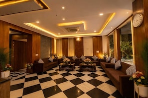 Lobby - Arista Luxury Resort (Udaipur)