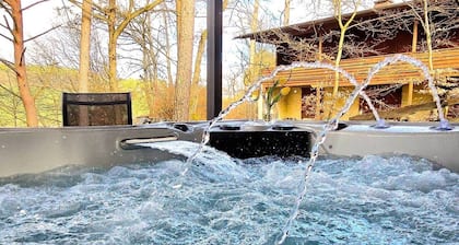 Chalet Waldnest | Hot Tub & Views of the Eifel Nature