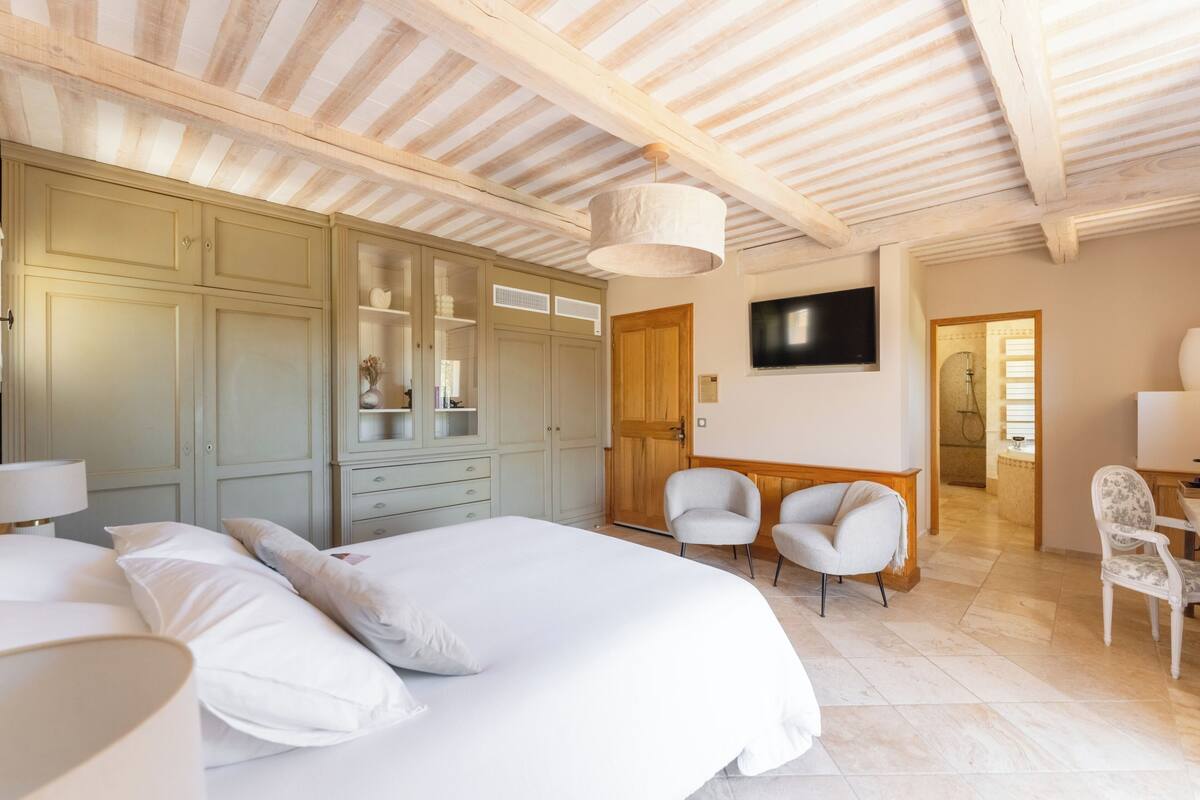 Habitación Deluxe doble, vistas al jardín | Caja fuerte y wifi gratis