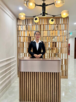 Quầy tiếp tân