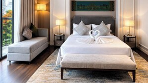Unclassified image, 2 of 13, button - Lavia Hotel (Phnom Penh)