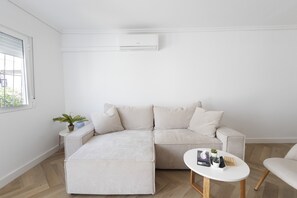 Living area - Ultra modern Camposol 2 bed with MASSIVE community pool! (Mazarrón)