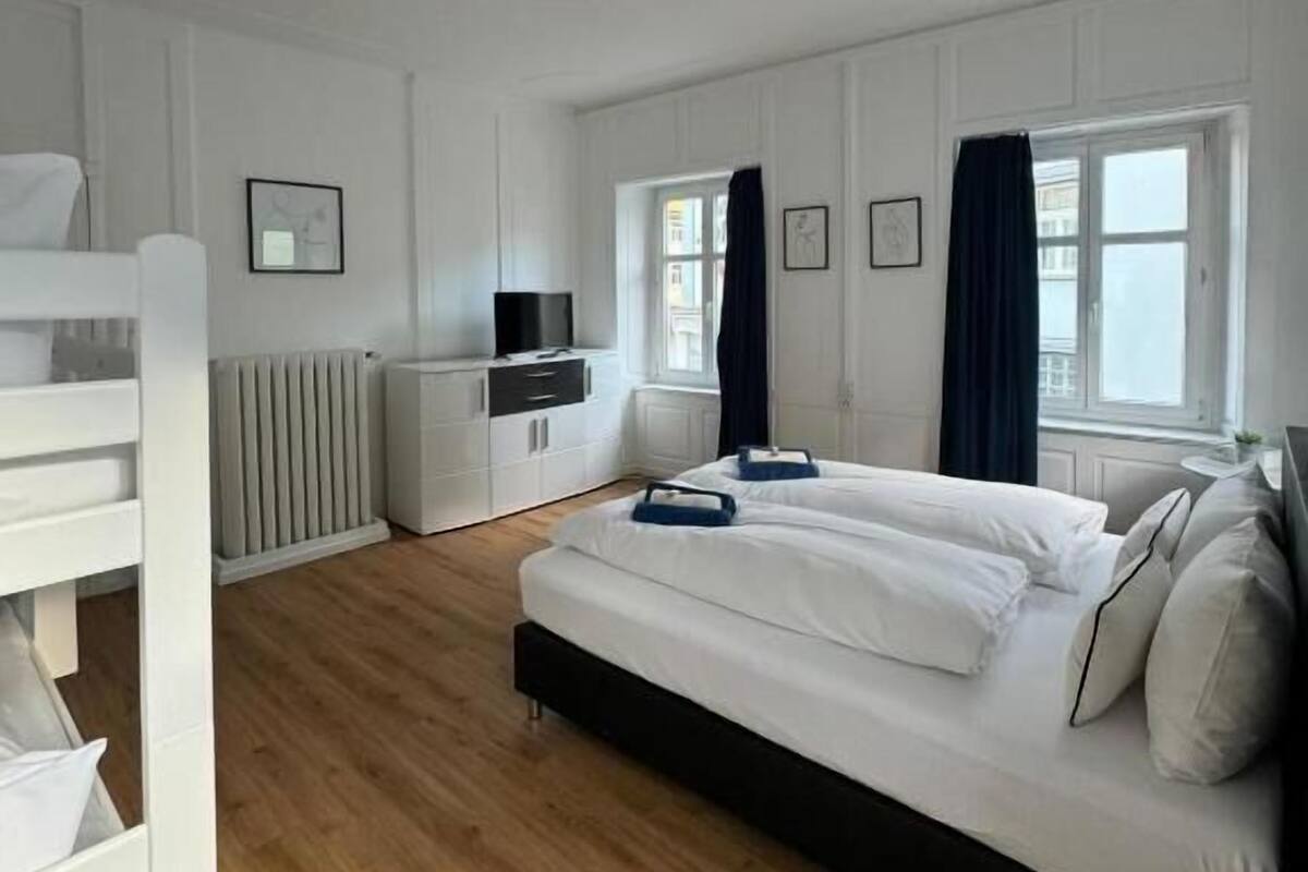 Family Room, City View
