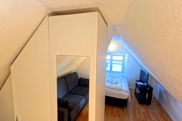 Family Room, Balcony, City View | WiFi (free)