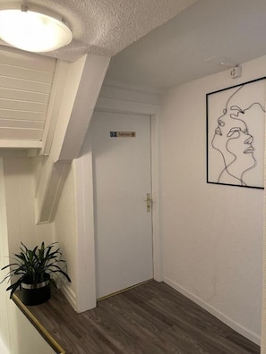 Double Room, City View | Interior