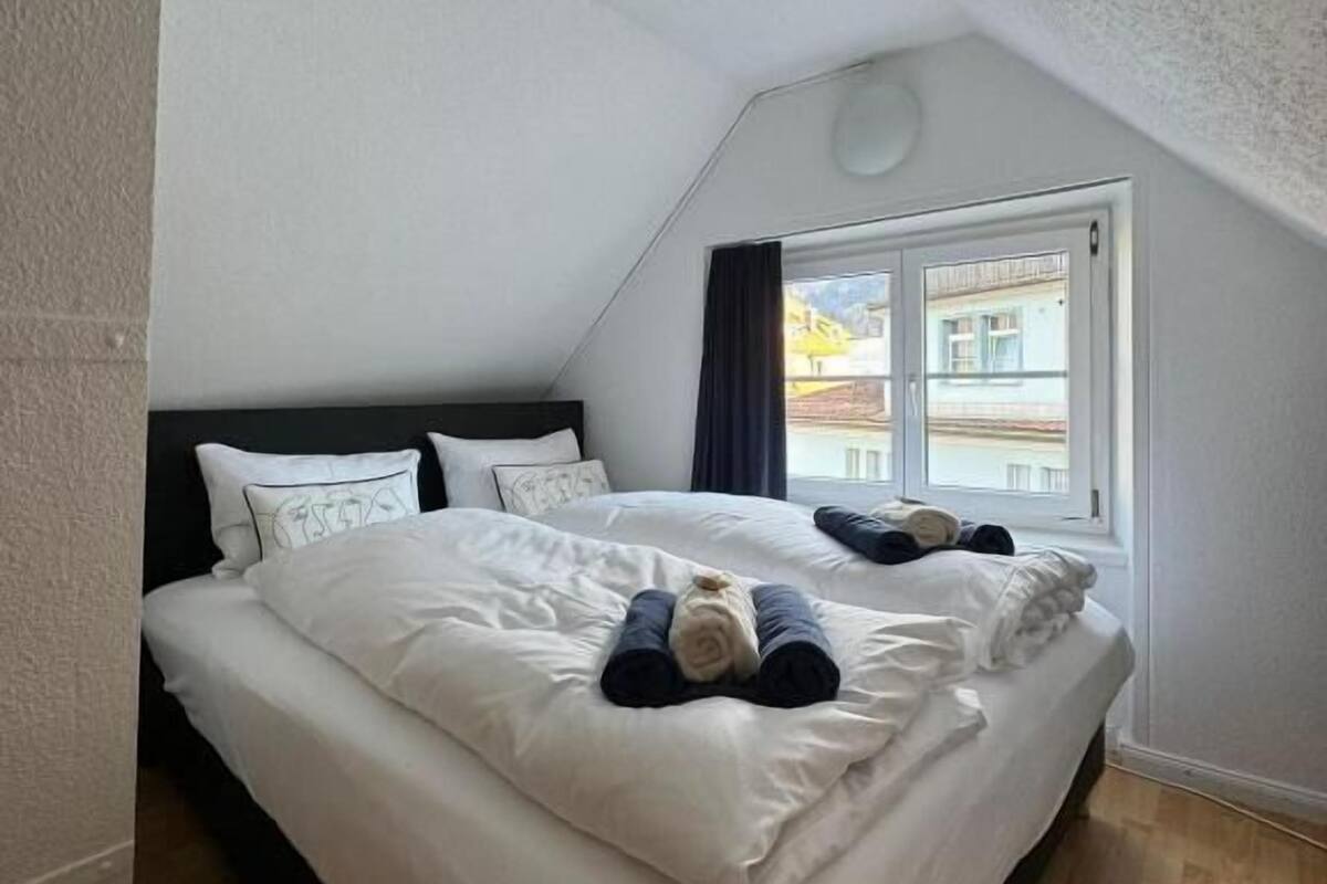 Apartment, Balcony, City View