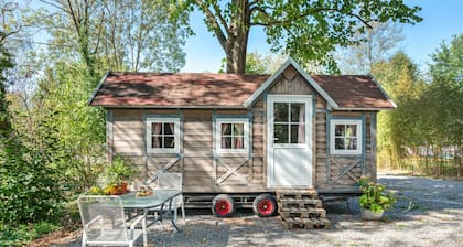 Silberhütte am Silbersee – Cozy Camping Cabin by the Lake Near Freiburg