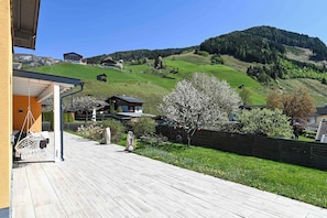 Superior Chalet, Mountain View | Terrace/patio