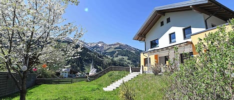 Superior Chalet, Mountain View | Exterior
