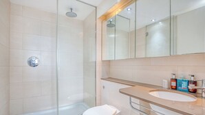 Comfort Apartment | Bathroom - Vintage Pad  (London)