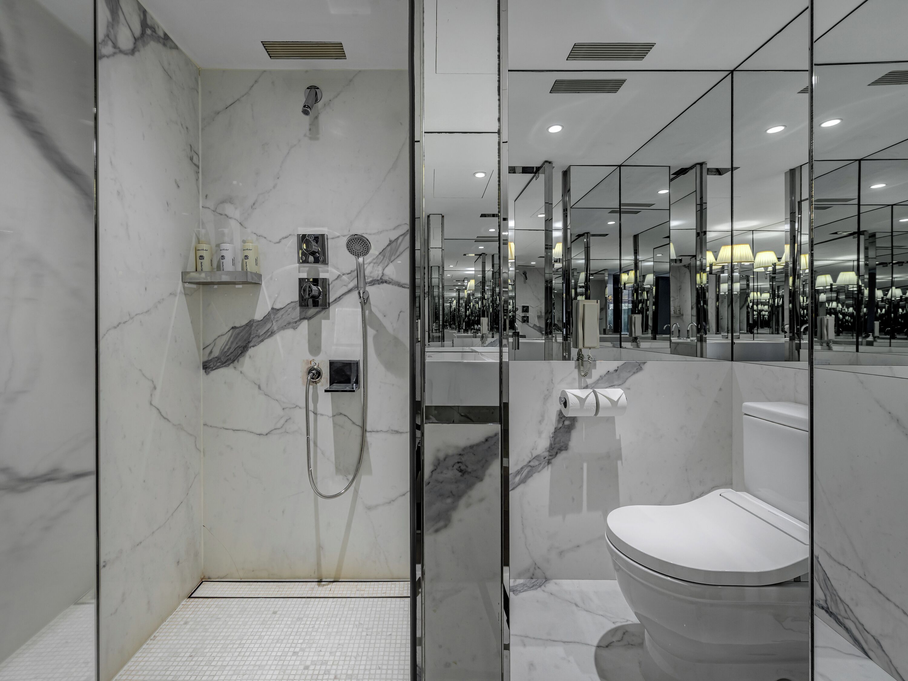 Classic Twin Room | Bathroom