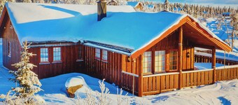 Hilltop cabin with views of Trysilfjellet