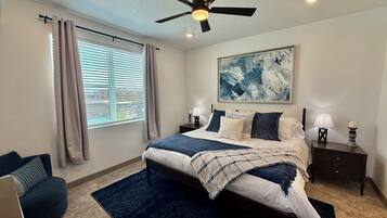 Desk, travel crib, WiFi, bed sheets