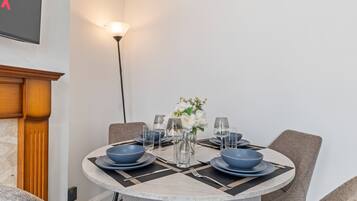 Family House, Patio | Dining