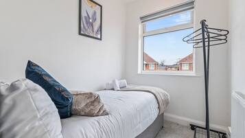 Family House, Patio | Bed sheets