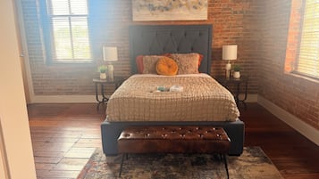 1 bedroom, iron/ironing board, WiFi (free), bed sheets