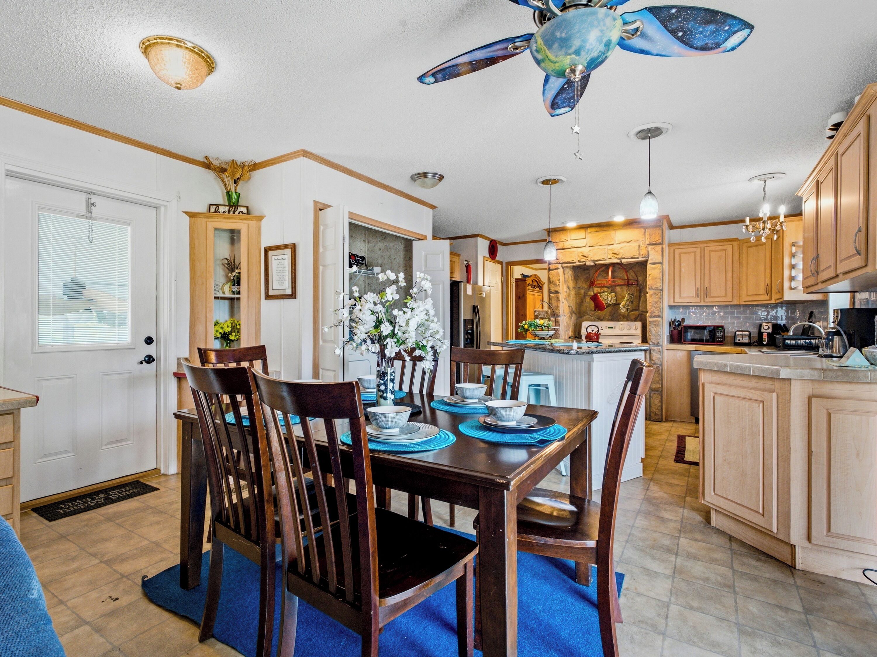 House, Patio, Garden View | Dining