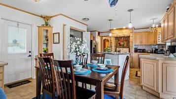 House, Patio, Garden View | Dining