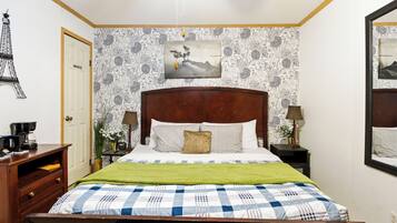 House, Patio, Garden View | Iron/ironing board, WiFi (free)