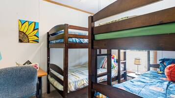House, Patio, Garden View | Iron/ironing board, free WiFi