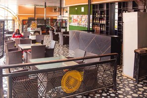Dining - DE WURA & ALFRED EXOTIC PLACE HOTEL (Lagos)