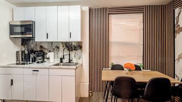 Apartamento, 3 habitaciones | Cocina privada