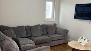 Living area - 2-bed - Edinburgh City - Pet Friendly (Edinburgh)
