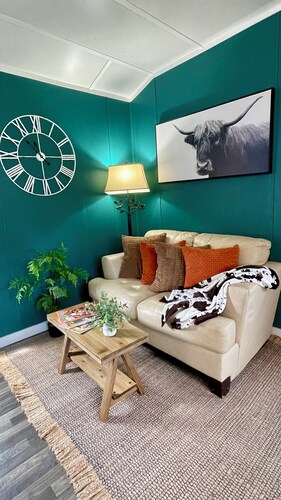 Cozy “SC Oak Tree Cabin” in Chesterfield