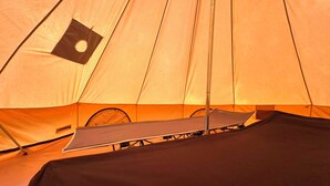 Classic Tent, 2 Single Beds, Pets Allowed, Mountain View