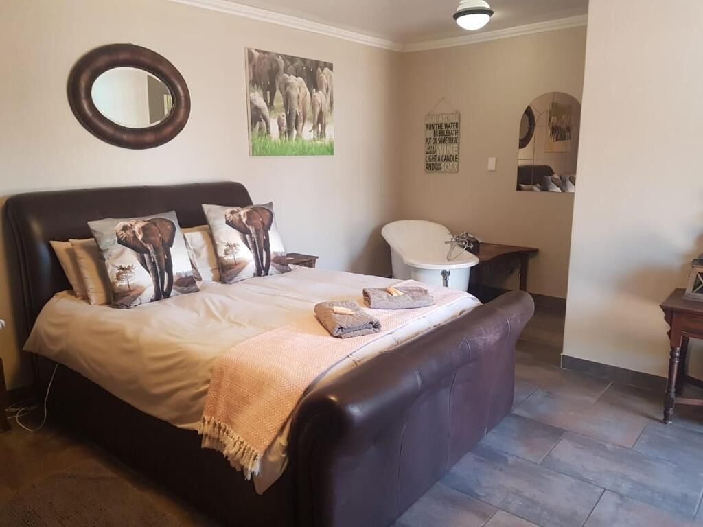 Standard Double Room, Patio, Pool View | WiFi (free)