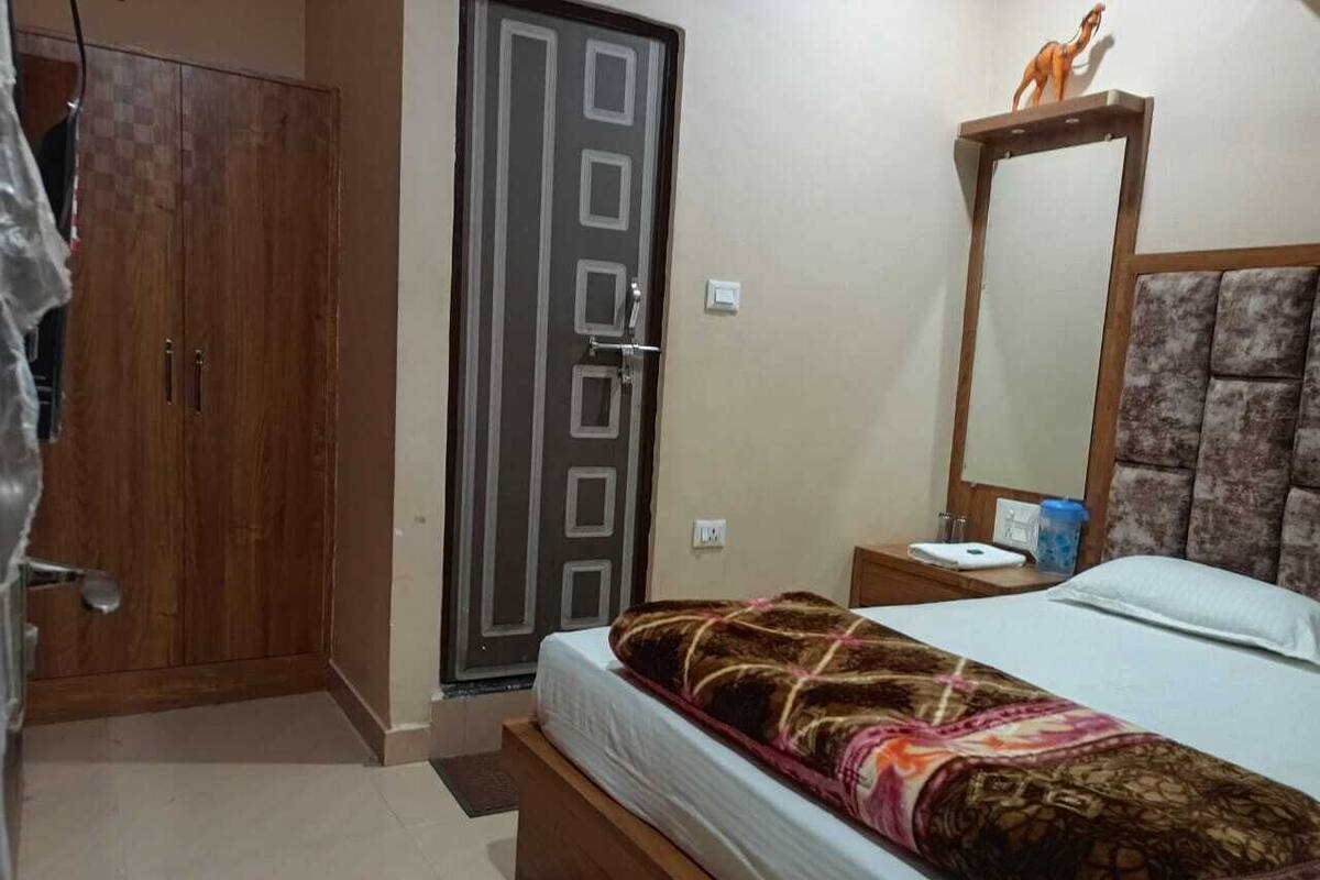 Deluxe Double Room | Free WiFi