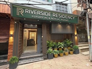Exterior detail - Riverside Residency (Varanasi)