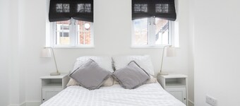 Stylish 2BR Cottage in Chesham
