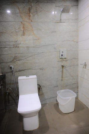 Bathroom - Ramanjaneya Executive Hotel (Ayodhya)