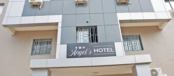 แองเจิลส์ โรงแรม  