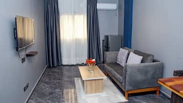 Comfort-lejlighed - flere senge - aircondition | Opholdsområde