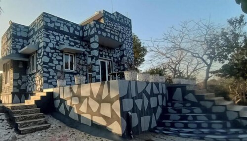 Hariyav Garh Villa
