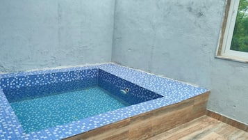 Luxury Room | Pool