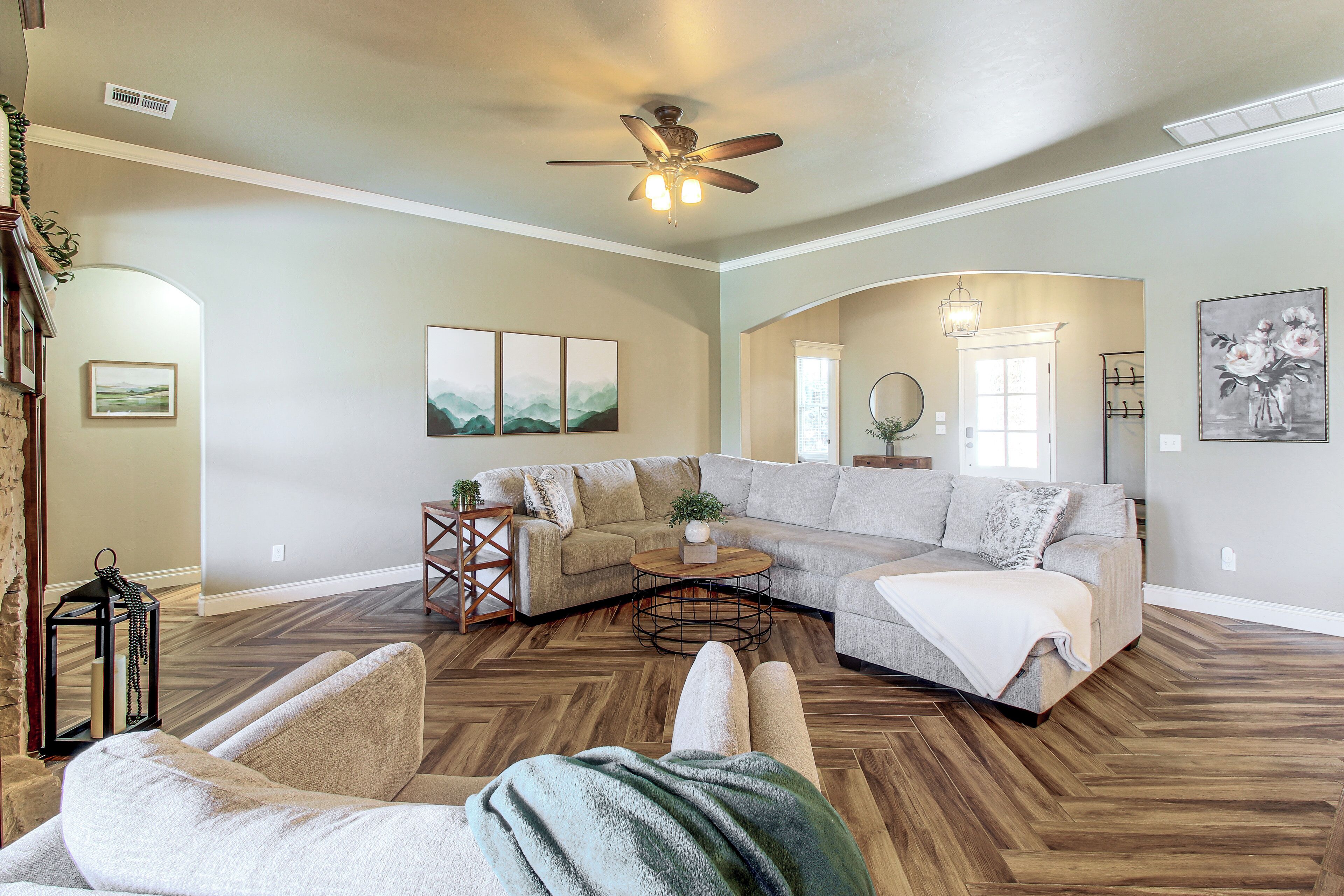 House (4 Bedrooms) | Interior