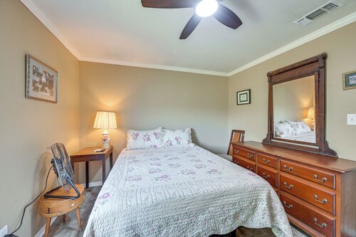 Swim, Grill & Relax! Copperas Cove Family Home