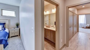 Unclassified image, 5 of 41, button - 8 Min to Dtwn Salida 3 Bed, 3 Bath 2 King Beds (Poncha Springs)