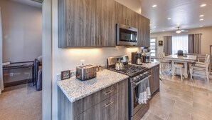 Unclassified image, 4 of 41, button - 8 Min to Dtwn Salida 3 Bed, 3 Bath 2 King Beds (Poncha Springs)